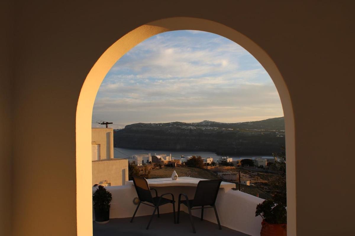 Villa Solasta #2 With Jacuzzi In Santorini Akrotírion Exterior foto